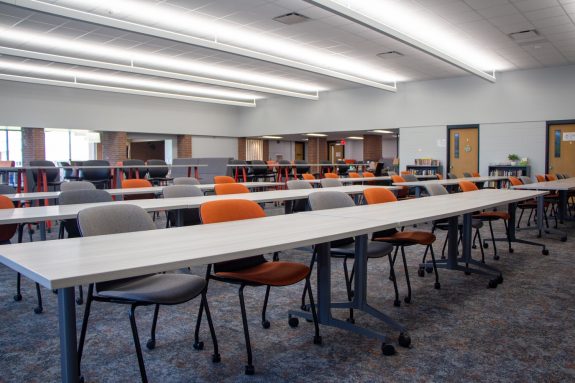 Clio High School - Media Center